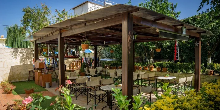 Dovolená na Krétě: 3* studia Sofia 50 m od pláže, bazén i zpáteční letenky