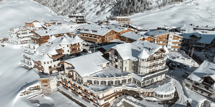 Údolí Ötztal: hotel Alpenaussicht kousek od svahu, božské výhledy, jídlo i wellness
