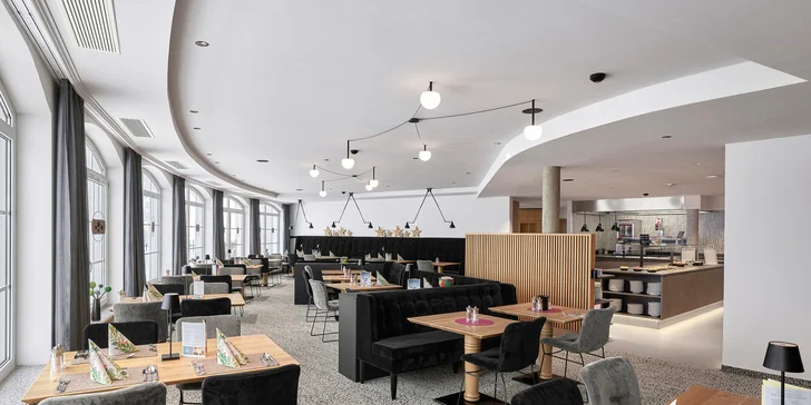 Údolí Ötztal: hotel Alpenaussicht kousek od svahu, božské výhledy, jídlo i wellness