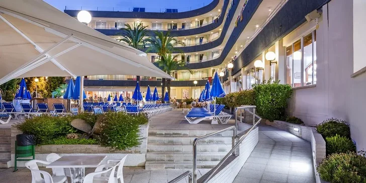 Dovolená ve Španělsku: 4* hotel s polopenzí, bazén, animace, miniklub i let