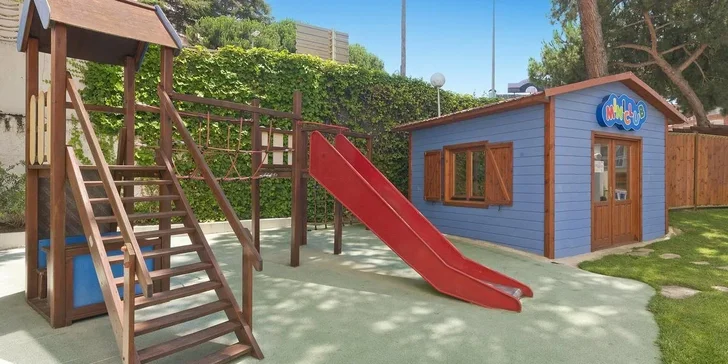 Dovolená ve Španělsku: 4* hotel s polopenzí, bazén, animace, miniklub i let