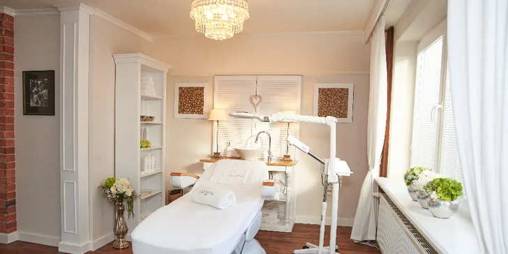 Masáže dle výběru: záda a šíje, nohy či ruce nebo 1,5 h aromaterapeutické masáže