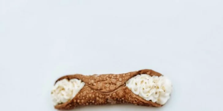 Sicilská dobrota na Masaryčce: 5x sladké cannoli s příchutí dle výběru