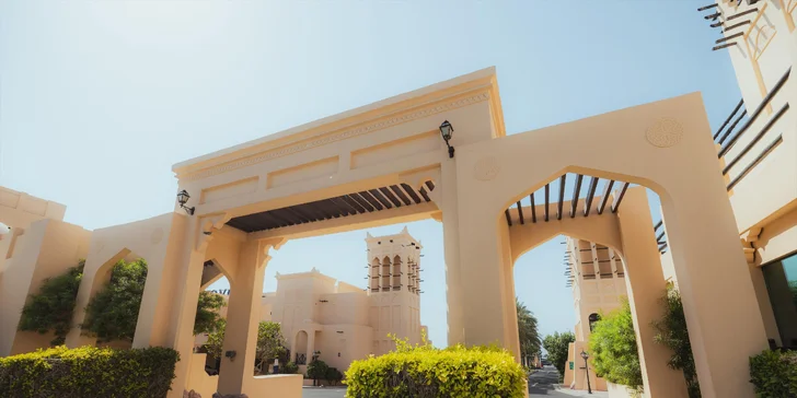 Dovolená v Bahrajnu: 4* hotel Novotel Bahrain Al Dana Resort s all inclusive a písečnou pláží, vč. letenek