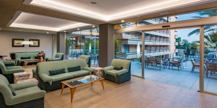 3* hotel 4R Playa Park na španělském pobřeží Costa Dorada: strava, bazény, miniklub i let