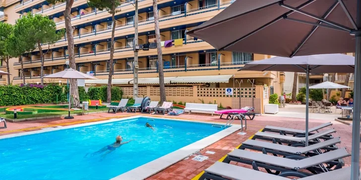 3* hotel 4R Playa Park na španělském pobřeží Costa Dorada: strava, bazény, miniklub i let