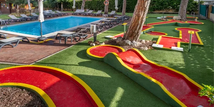 3* hotel 4R Playa Park na španělském pobřeží Costa Dorada: strava, bazény, miniklub i let