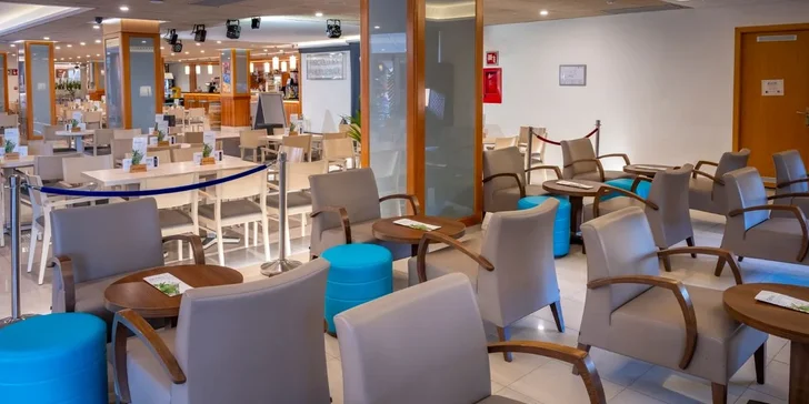 3* hotel 4R Playa Park na španělském pobřeží Costa Dorada: strava, bazény, miniklub i let