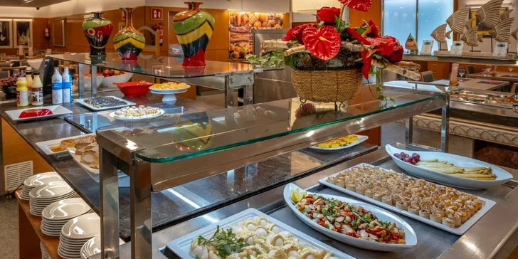 3* hotel 4R Playa Park na španělském pobřeží Costa Dorada: strava, bazény, miniklub i let