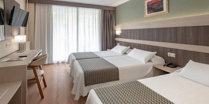 3* hotel 4R Playa Park na španělském pobřeží Costa Dorada: strava, bazény, miniklub i let