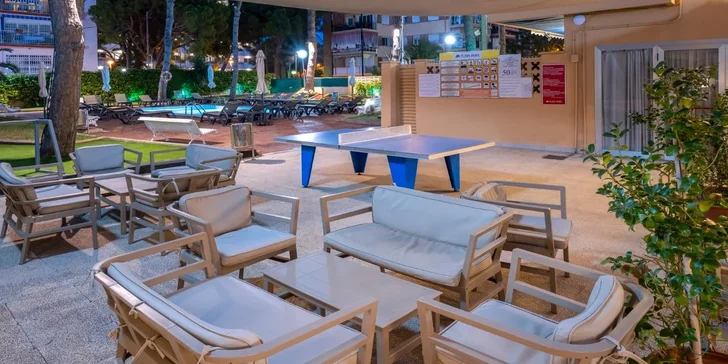 3* hotel 4R Playa Park na španělském pobřeží Costa Dorada: strava, bazény, miniklub i let