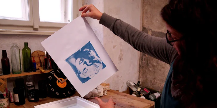 Objevte magii kyanotypie: 3hodinový workshop modrotisku pro 1 nebo 2 osoby