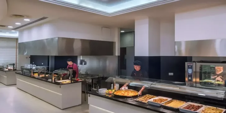 Poleťte na pobřeží Costa Dorada: 4* hotel se stravou, bazény, animační program