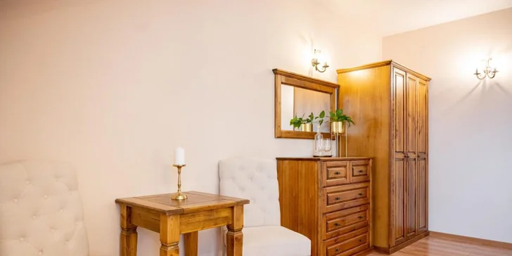 Pobyt v krásném prostředí 15 km od Bojnického zámku: polopenze, nový wellness i láhev vína