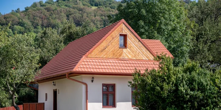 Pobyt v krásném prostředí 15 km od Bojnického zámku: polopenze, nový wellness i láhev vína