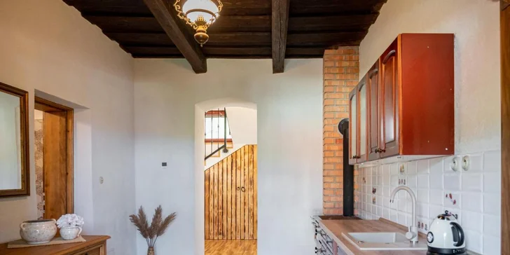 Pobyt v krásném prostředí 15 km od Bojnického zámku: polopenze, nový wellness i láhev vína