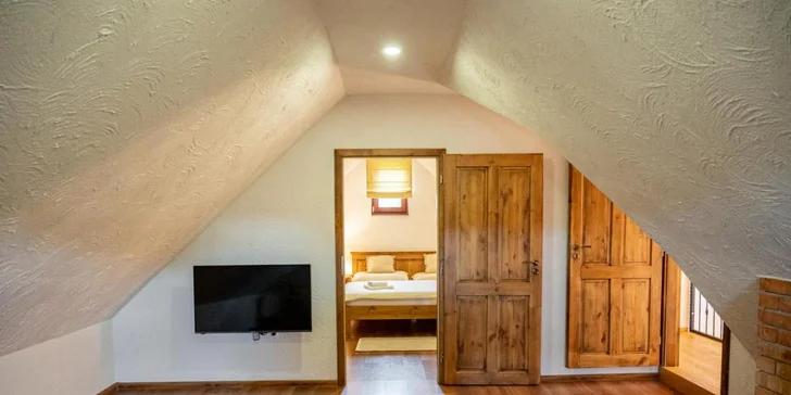 Pobyt v krásném prostředí 15 km od Bojnického zámku: polopenze, nový wellness i láhev vína