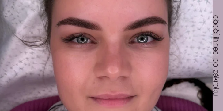 Permanentní make-up obočí pudrovou metodou nebo akvarelových rtů