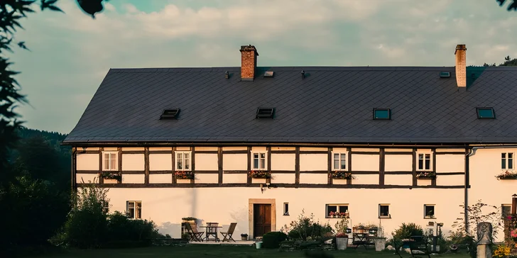 Útulné apartmány, pokoje či domek v Kryštofově Údolí: možnost snídaně i polopenze