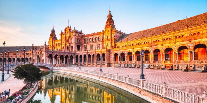 Objevte perlu Andalusie: třídenní zájezd do Sevilly s ubytováním, snídaní a letenkami