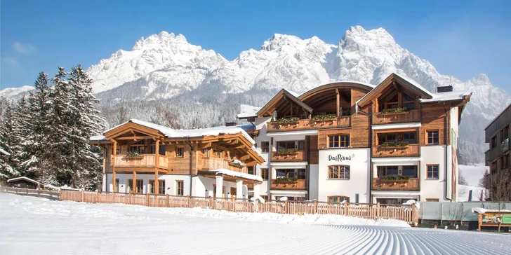 Hotel v rakouských Alpách přímo u sjezdovky: snídaně či gurmánská polopenze, wellness i karta výhod