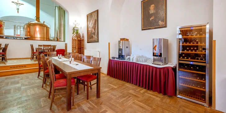 Tradiční restaurace u historického kláštera Želiv: 250–1 000 Kč na celé menu vč. nápojů