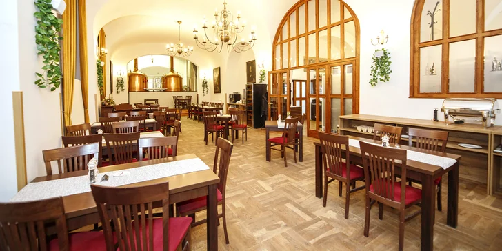 Tradiční restaurace u historického kláštera Želiv: 250–1 000 Kč na celé menu vč. nápojů