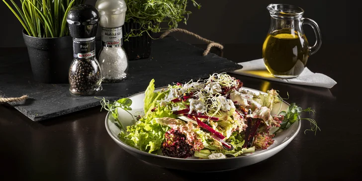 Tradiční restaurace u historického kláštera Želiv: 250–1 000 Kč na celé menu vč. nápojů