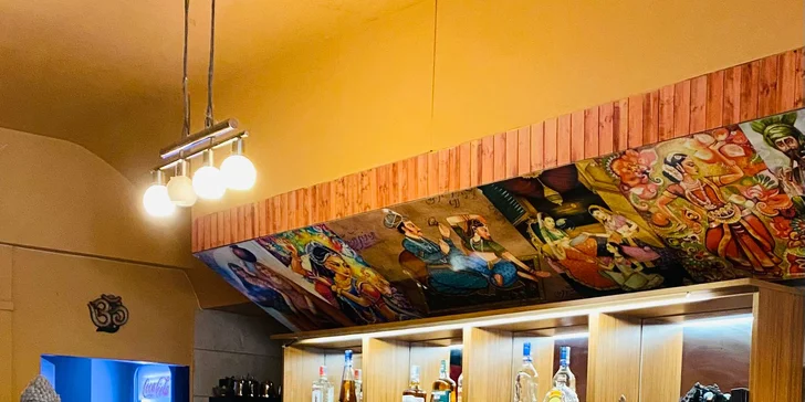 Indické tříchodové menu pro dva: vegetariánské speciality nebo menu s kuřecím masem