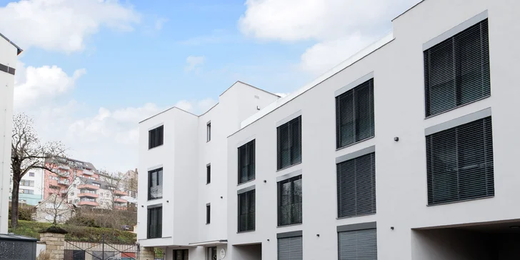 Luxusní apartmány v Mladé Boleslavi: možnost snídaně i apartmá s vlastním střešním wellness