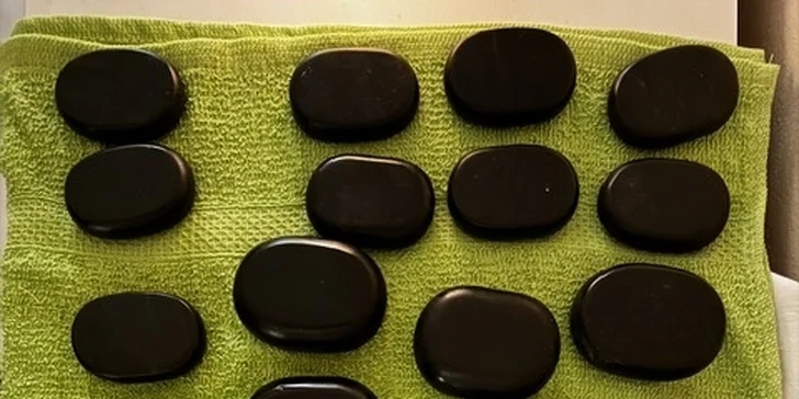 60-90minutová masáž dle výběru: klasická, lymfatická i lávové kameny