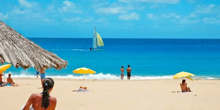Ostrov Porto Santo letecky: hotel Porto Santo & SPA**** u pláže s bazénem, snídaně či polopenze