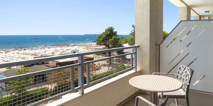 Dovolená v Bulharsku: 4* hotel přímo u pláže, all inclusive soft, bazén, letenky