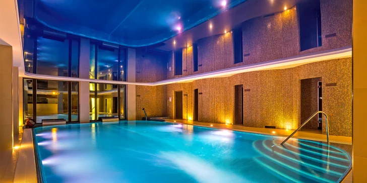 Relax na Zámku Lužec: 3 hod. ve wellness se speleoterapií či snídaní nebo večeří formou bufetu