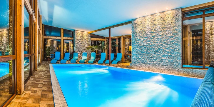 Pobyt na Liptově se snídaní, neomezeným vstupem do vyhřívaného bazénu i privátním wellness