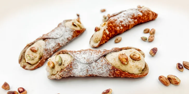 Sicilská dobrota na Masaryčce: 5x sladké cannoli s příchutí dle výběru