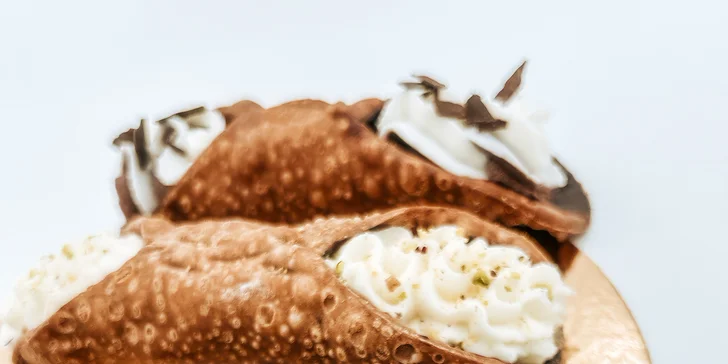 Sicilská dobrota na Masaryčce: 5x sladké cannoli s příchutí dle výběru