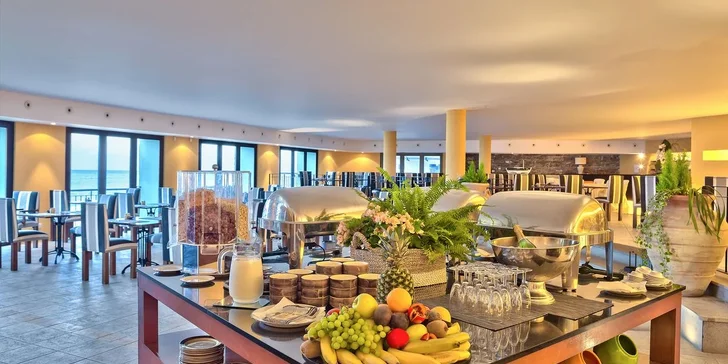 Portugalsko: 3* hotel Torre Praia přímo u moře, bazén, strava a letenky