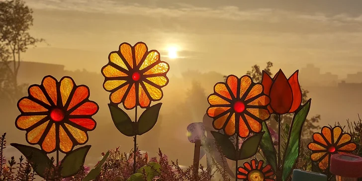 Kurz vitráže nebo mozaiky: 3 hodiny tvoření andělů, motýlů či osobní mandaly