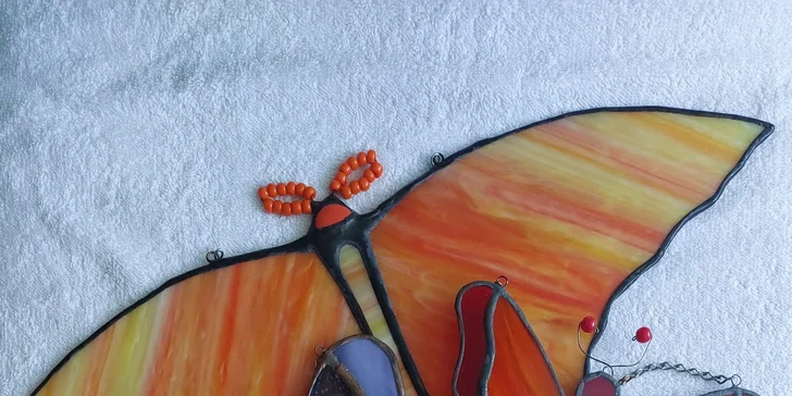 Kurz vitráže nebo mozaiky: 3 hodiny tvoření andělů, motýlů či osobní mandaly