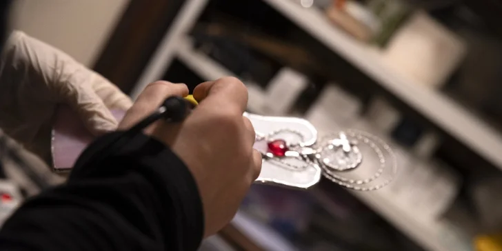 Kurz vitráže nebo mozaiky: 3 hodiny tvoření andělů, motýlů či osobní mandaly