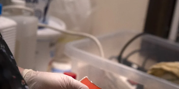 Kurz vitráže nebo mozaiky: 3 hodiny tvoření andělů, motýlů či osobní mandaly