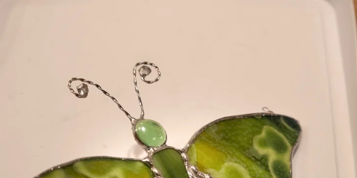 Kurz vitráže nebo mozaiky: 3 hodiny tvoření andělů, motýlů či osobní mandaly