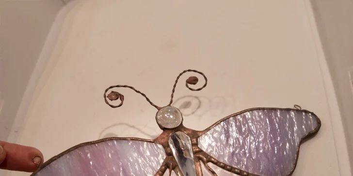 Kurz vitráže nebo mozaiky: 3 hodiny tvoření andělů, motýlů či osobní mandaly