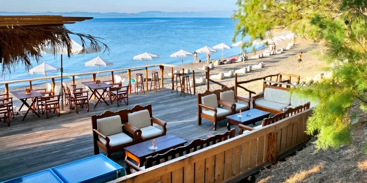 Ostrov Lesbos letecky: hotel Panselinos*** u pláže, polopenze i bazén