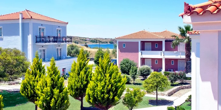Ostrov Lesbos letecky: hotel Panselinos*** u pláže, polopenze i bazén