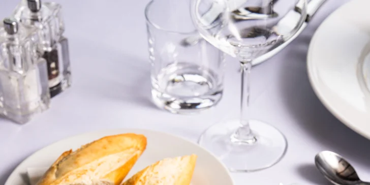 Tříchodové menu pro 1 nebo 2 osoby v resortu Kaskáda, varianta se 120 min ve wellness