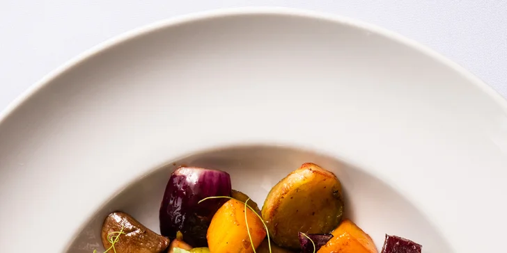 Tříchodové menu pro 1 nebo 2 osoby v resortu Kaskáda, varianta se 120 min ve wellness