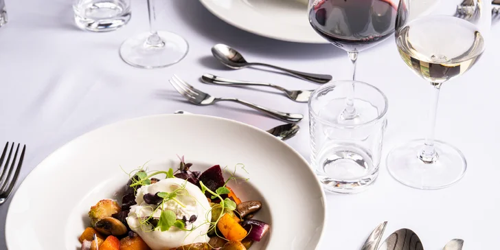 Tříchodové menu pro 1 nebo 2 osoby v resortu Kaskáda, varianta se 120 min ve wellness