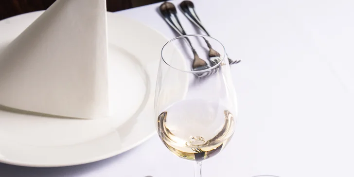 Tříchodové menu pro 1 nebo 2 osoby v resortu Kaskáda, varianta se 120 min ve wellness